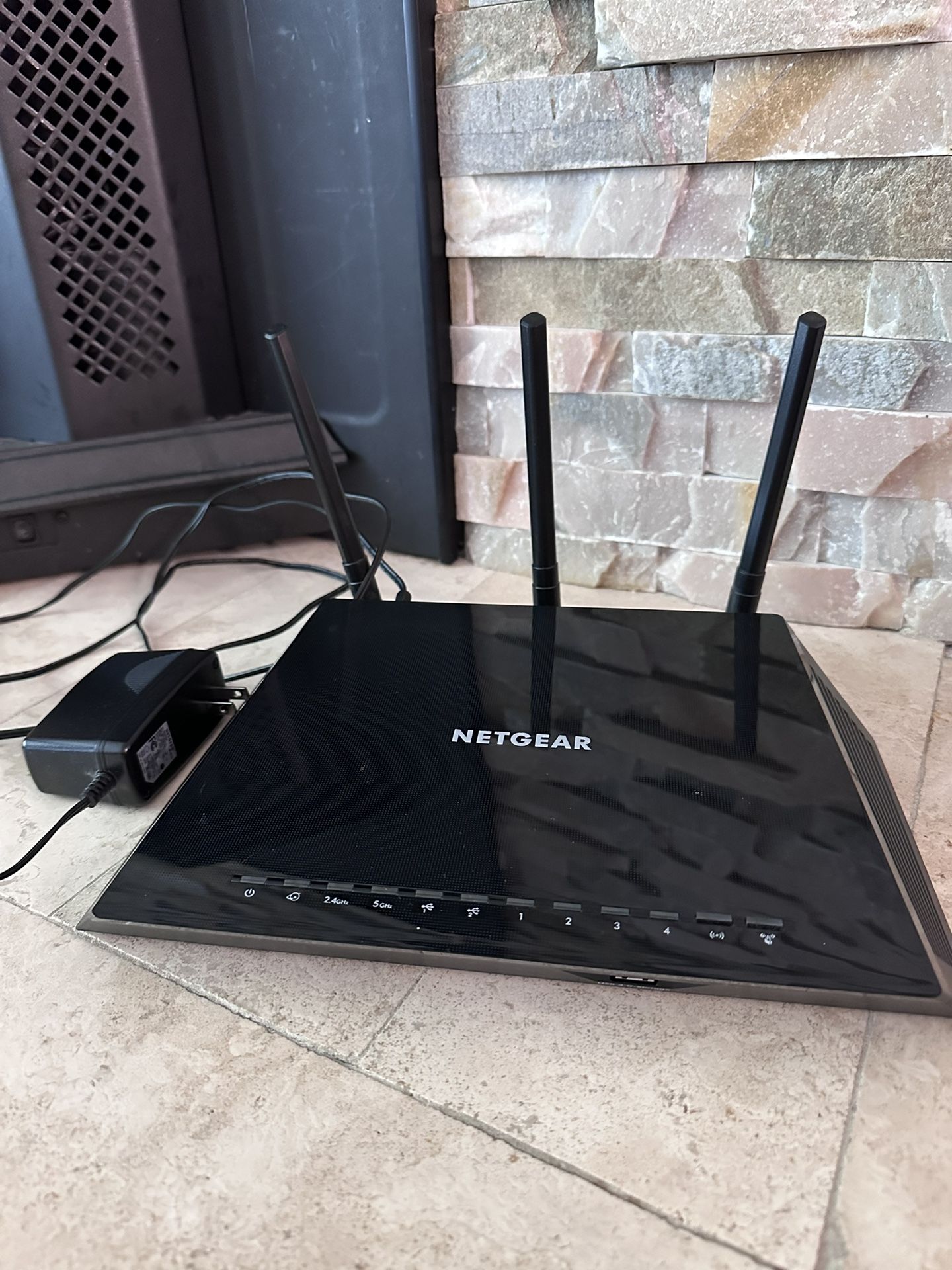 Netgear AC1750 Smart Wi-Fi Router Model R6400