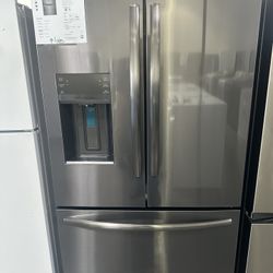 Frigidaire Refrigerator Black Stainless New Open Box