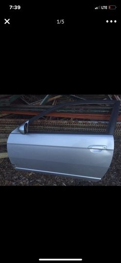 Honda door and mirror, driver side, I forget if it’s off maybe 2008 09 accord