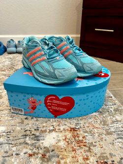 Adidas x UnHeard Adistar Size 105