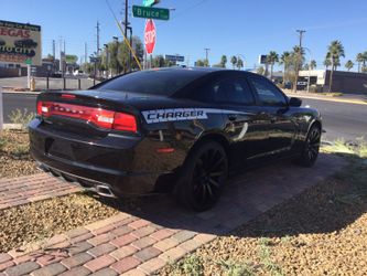 2011 DODGE CHARGER