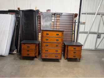 Dresser bedroom set $300