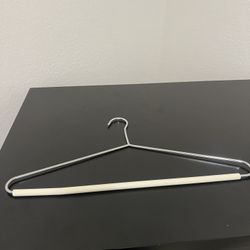 Chrome Metal Hangers With ribbed Rubber Bar Pack Of 10