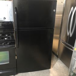 GE Black Refrigerator Top Freezer 