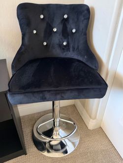 Vanity chair