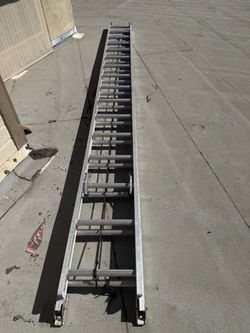 32ft Warner extension ladder