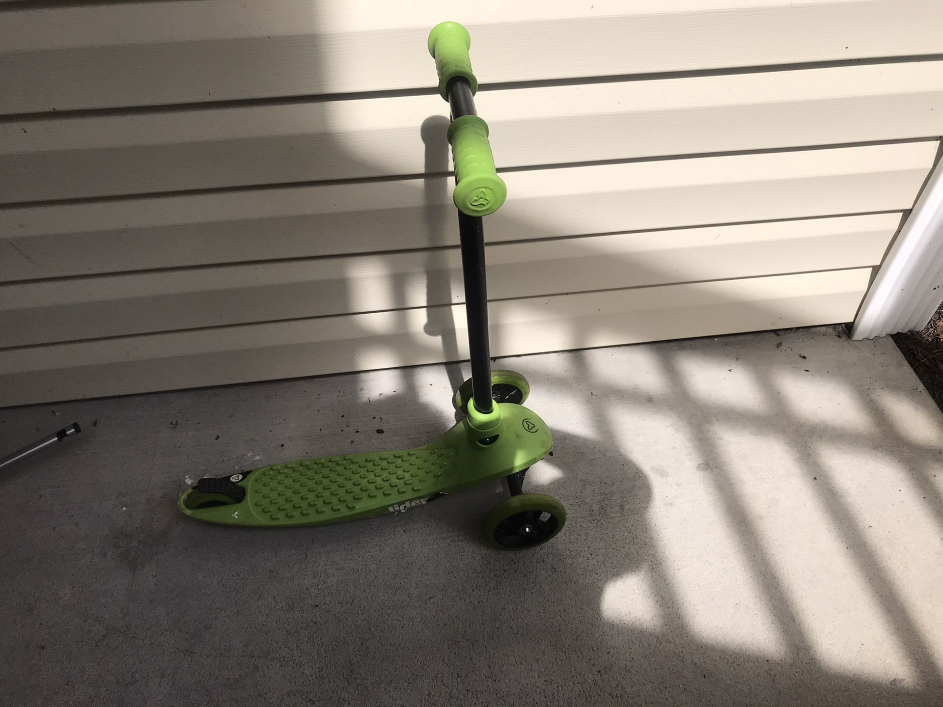 Scooter with wheels