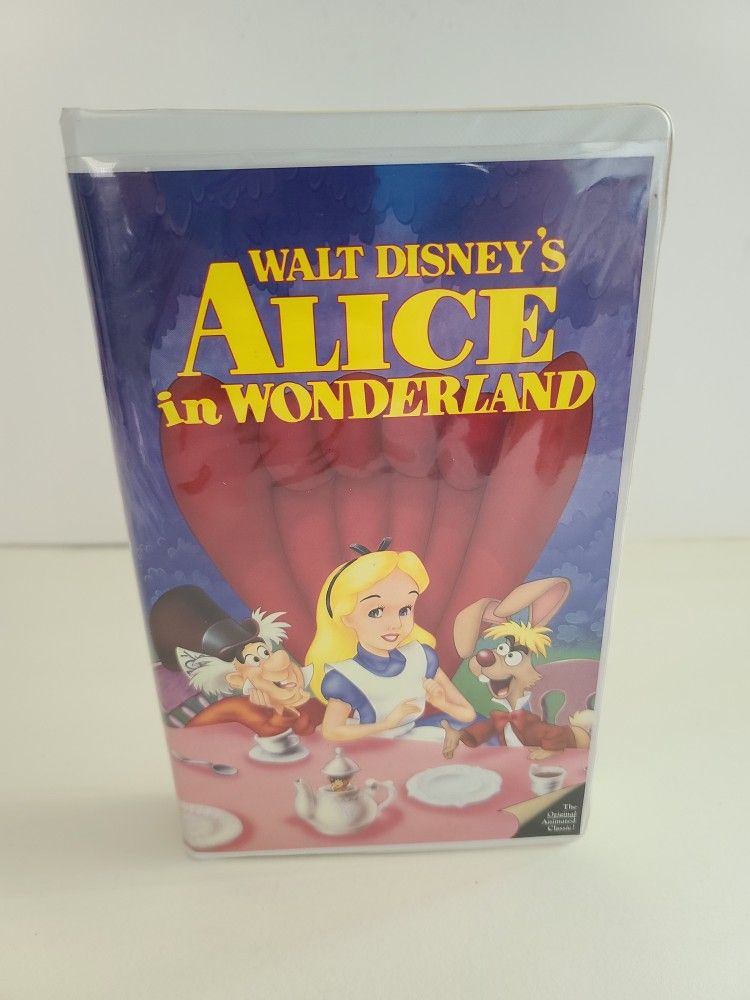 Alice in Wonderland Walt Disney Classic Animation Movie Black Diamond VHS 1991