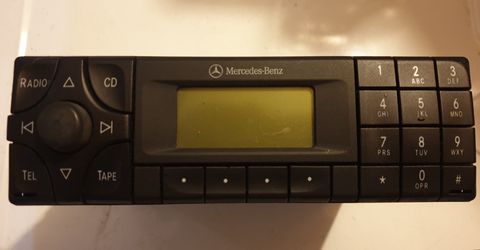 CM1910 Radio Cassette Stereo for Mercedes Benz 2003 SLK230 A2088201186 (used)