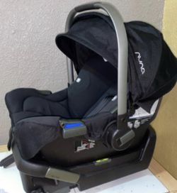 Nuna Infant Car seat