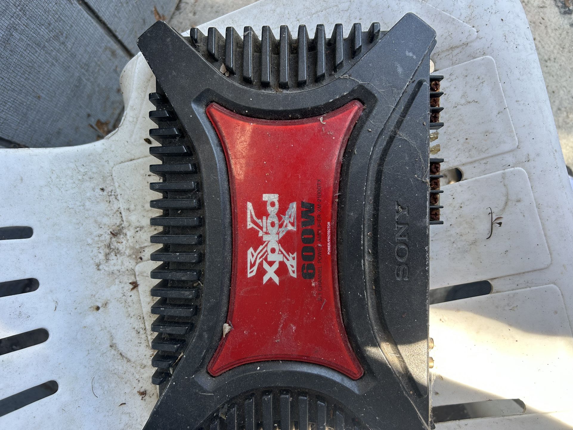 600 W Amp Sony 