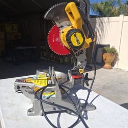 Dewalt 10" Compound Miter Saw 