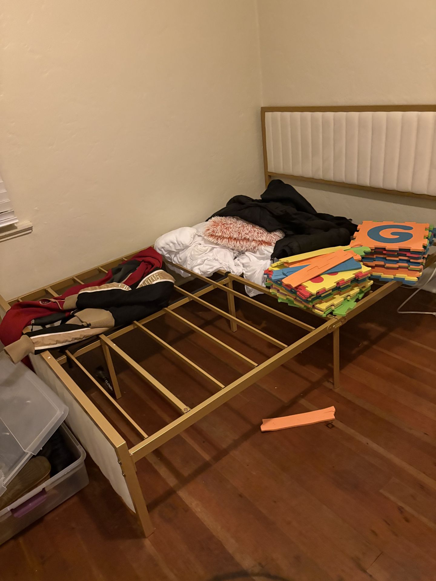 Bed frame full size