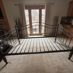 Black Metal Full Size Bed Frame – Sturdy & Elegant