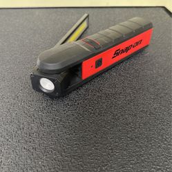 600 Lumen Rechargeable Battery Flex Light Red