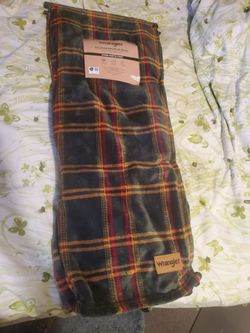 Wrangler oversized ultra plush throw 60X70 new green red gold
