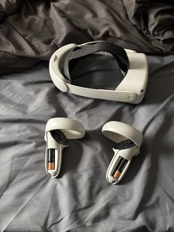Oculus quest 2 with pro strap