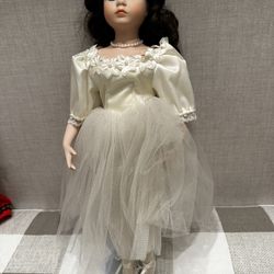 Crowne porcelain Ballerina Doll w/ pearls