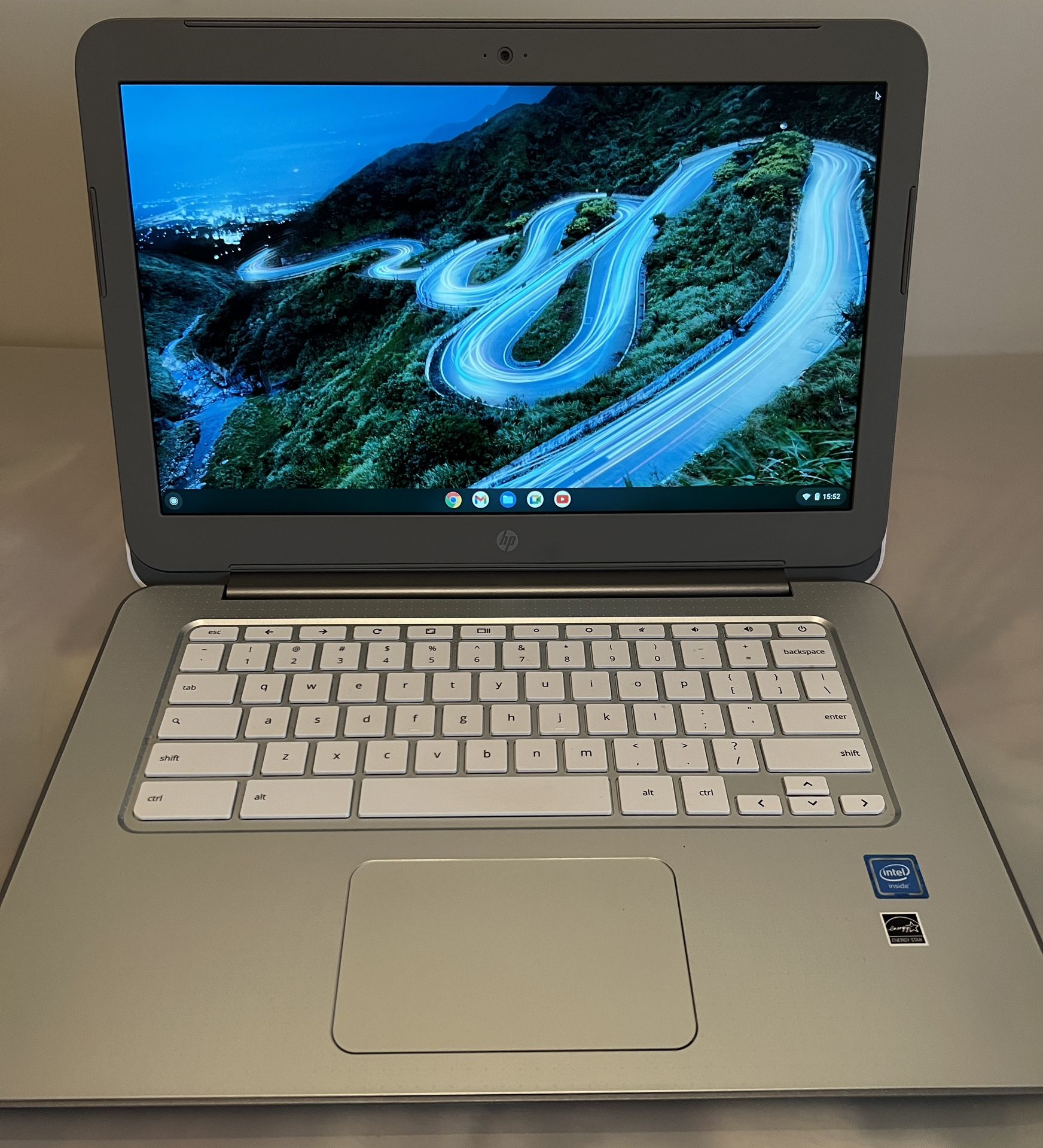 HP 14-ak050nr Chromebook
