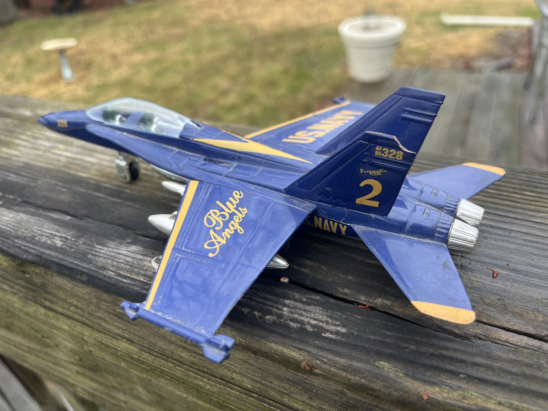 U.S Navy Blue Angles Model Airplane 