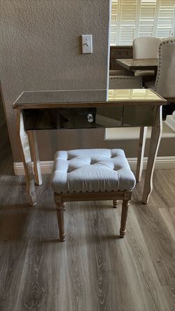 Vanity , entry table