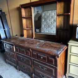 Wood 4 Piece Bedroom Set