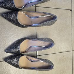 Jewel by Badgley Mischka Glitter Heels ✨
Sizes: 6.5 & 9.5 available