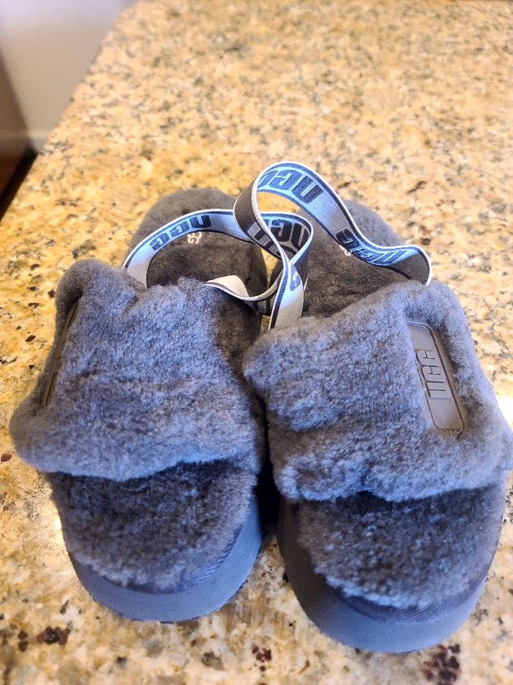 Ugg Slides (Size 8.5 Women)