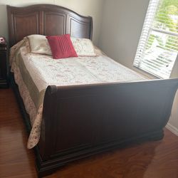 Queen Bed And Mattress 