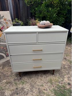 Mid century Dresser