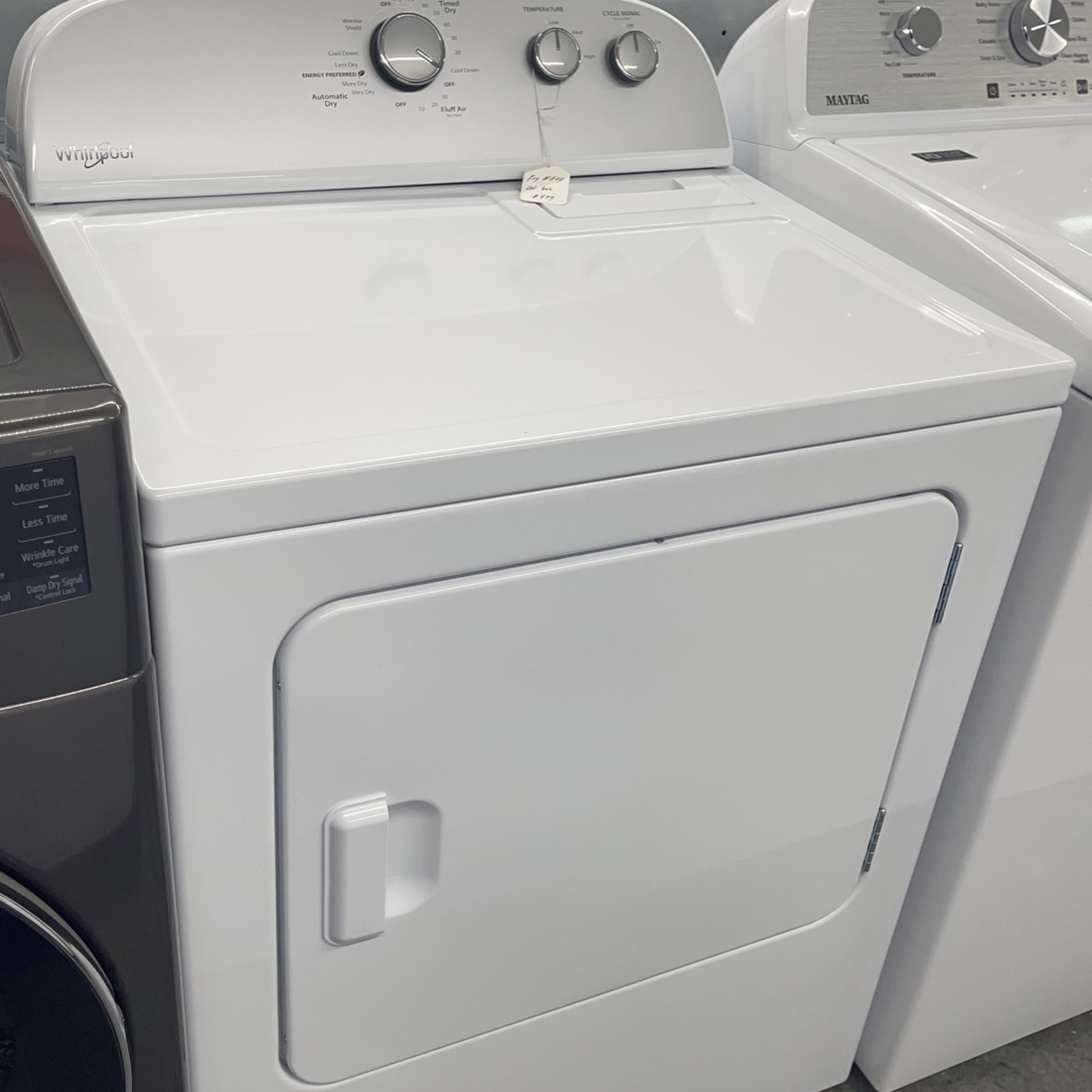 New Scratch And Dent Whirlpool Washer. 1 Year Warranty