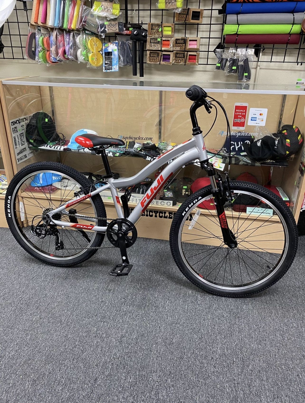 Fuji Dynamite 24 Sport Mountain Bike Silver