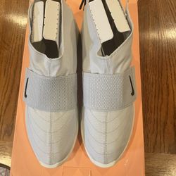 Nike Fear Of God Moc ‘Pure Platinum’ sz 9.5
