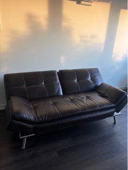 Futon Sofa w Outlet