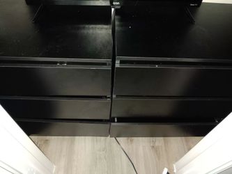 Black dressers