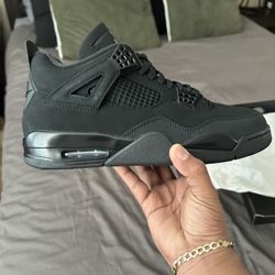 BLACK CAT JORDAN 4 Size 11