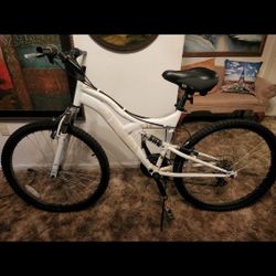 Mongoose Maxim Mountain Bike