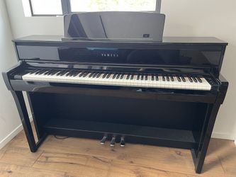 Yamaha CLP-775 Digital Piano