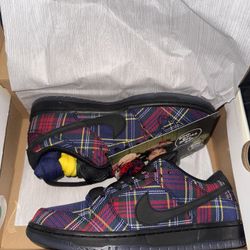 Size 7 - Nardwuar x Nike Dunk SB Low Tam O' Shanter Hat II1493-600