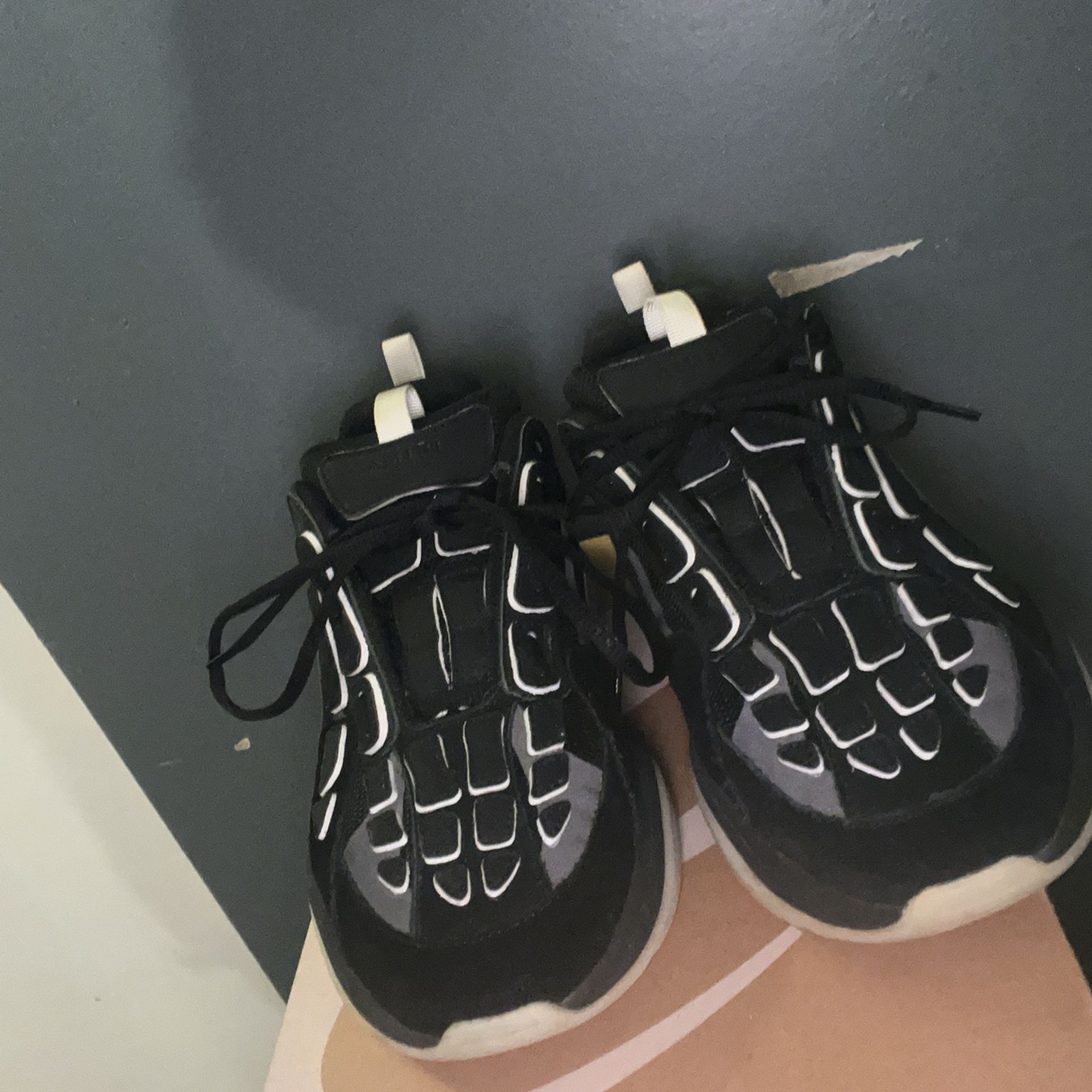 Amiri Tennis Shoes 100$
