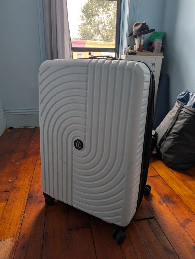 It Hard shell Luggage