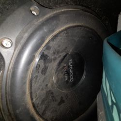 Kenwood Excelon (2 Subwoofers/1 Housing Enclosed)
