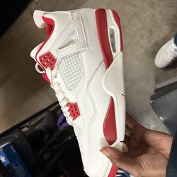 Jordan 4s
