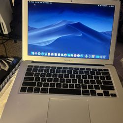 MacBook  2016 13’3”