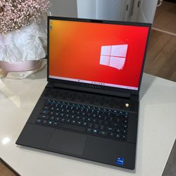 Dell Alienware M16 • NVIDIA RTX 4070 + Intel Core I7-13700HX • Gaming laptop • 16-inch 2K