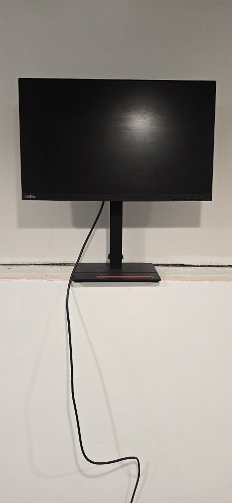 Two Lenovo Thinkpad Monitors - Basically New