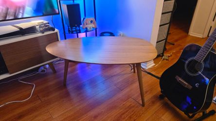 Mid Century Modern Style Oval Coffee Table - *Great Condition*