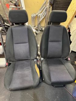 07-13 Chevy Silverado / GMC Sierra Front and Back Seats for a Crew Cab. Driver seat is powered.