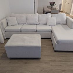 Couch with Chaise 