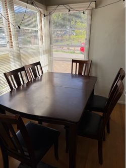 Table with 6 chairs